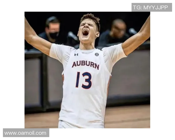 沃克凯斯勒展现潜力成新星球场表现引发球迷热议与期待 沃克凯斯勒展现潜力成新星球场表现引发球迷热议与期待